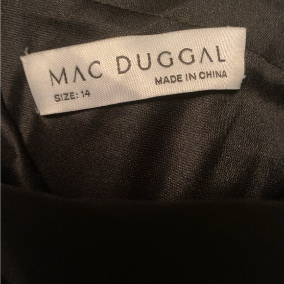 BLACK Mac Duggal one Shouldered Gown. Size 14 - Picture 8 of 8